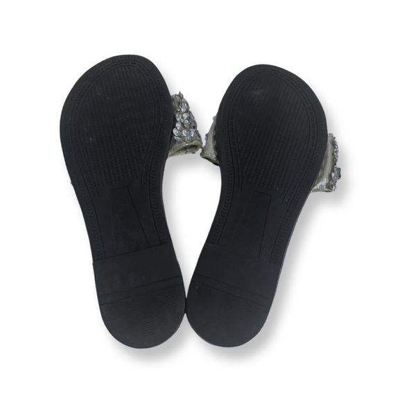 Wild Diva Women's Open Toe Fashion Flat Sandal Rhinestone Slip-On Flip Flop - Picture 3 of 4